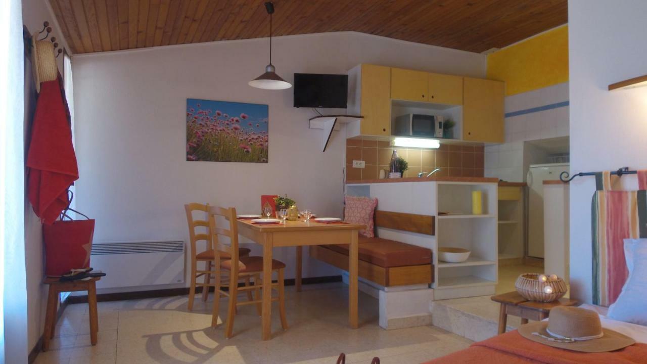 Vvf Luberon Provence Hotel Murs  Екстериор снимка
